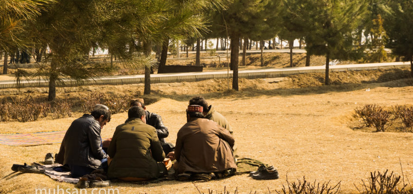 Afghanistan people spend time picnic