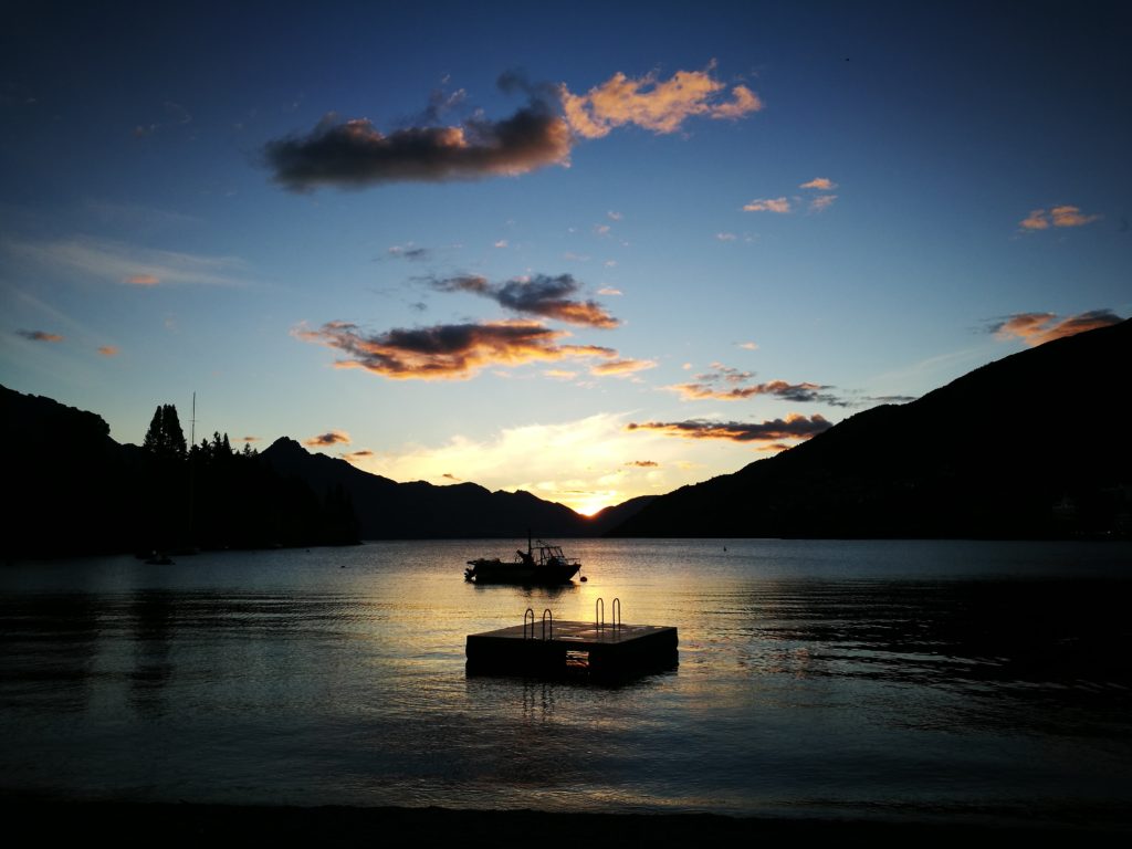 Lake wakatipu near sunset