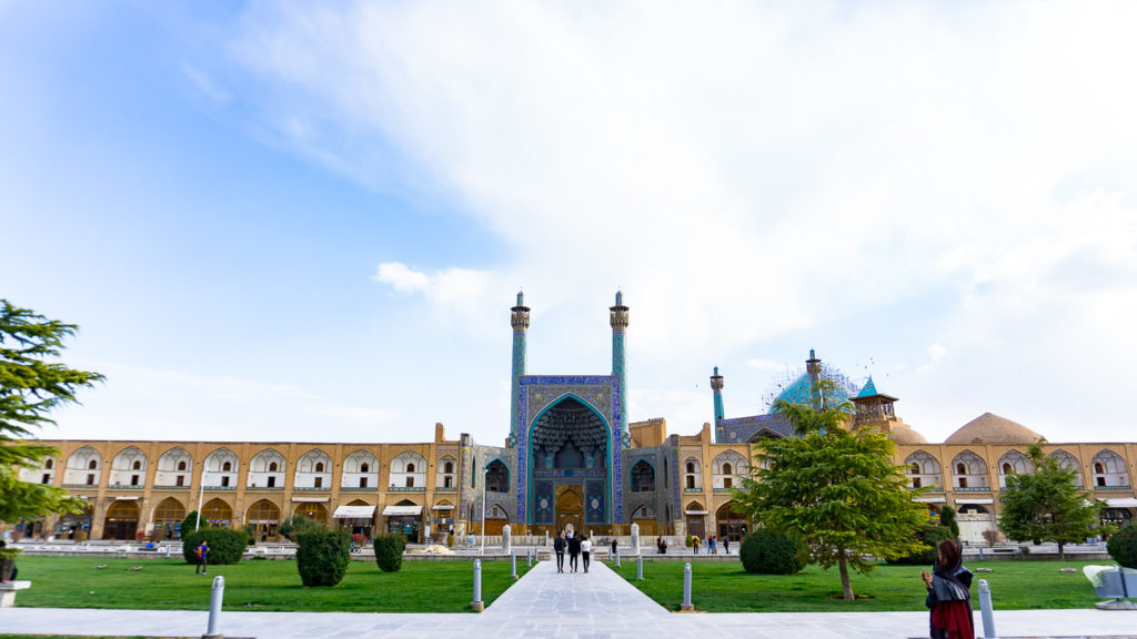 Abbasi Masjid in naghsh-e-jahan square with beautiful scenery around it